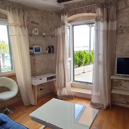 Daire Augustea Terrace Split